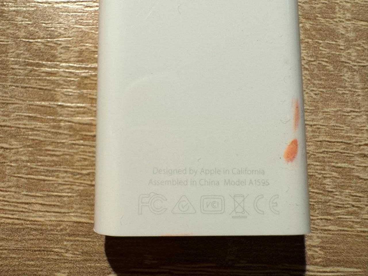 Оригінальний Apple Lightning to SD Card Camera Reader