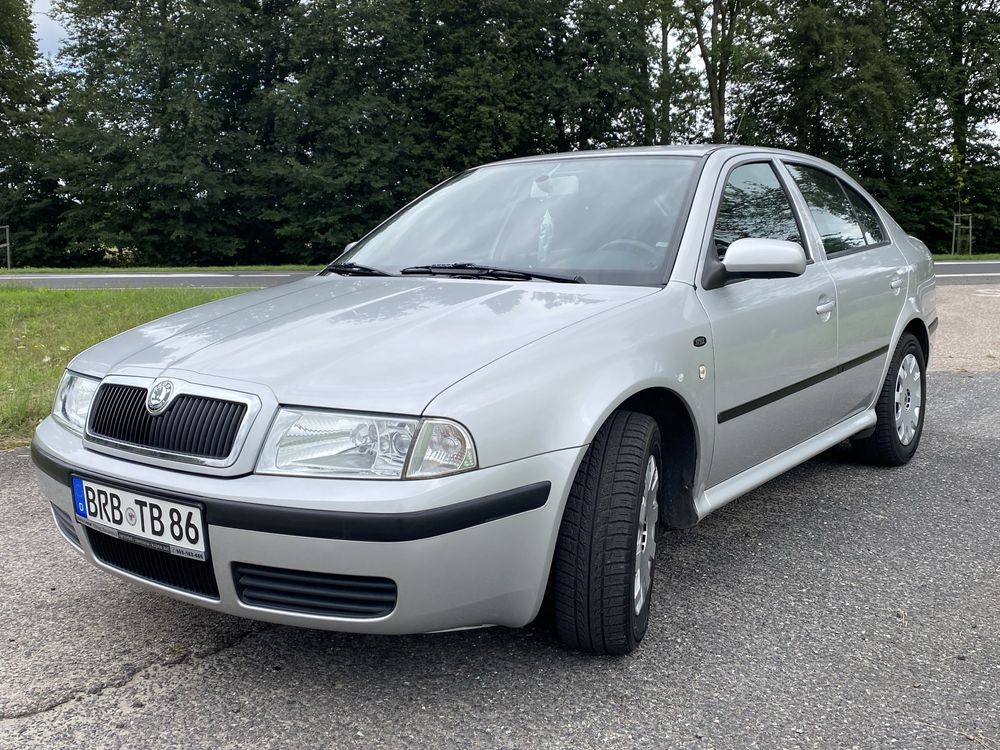 Skoda Octavia z Niemiec 1,6 mpi top stan