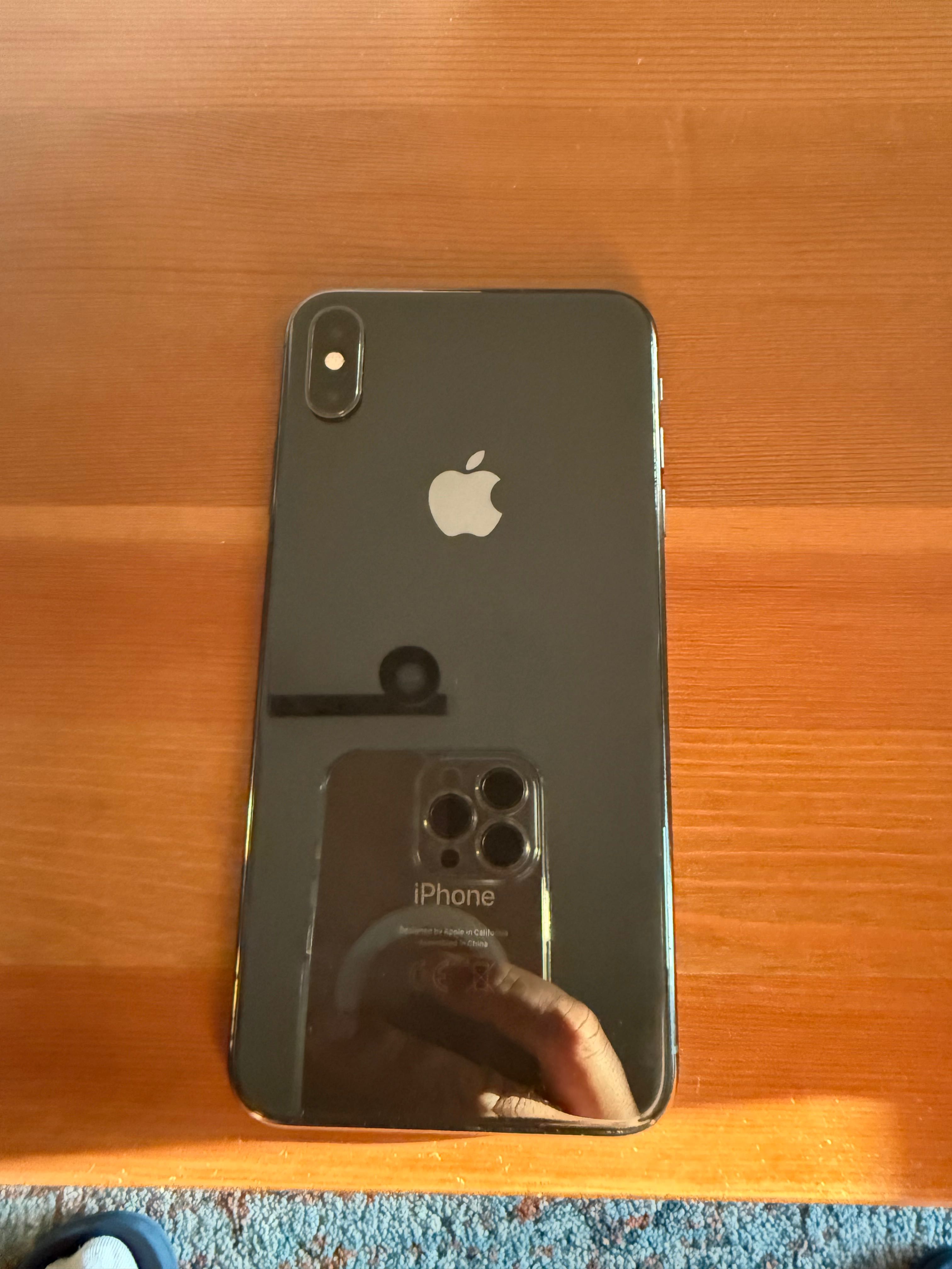 Sprzedam iPhone’a Xs Max 64gb