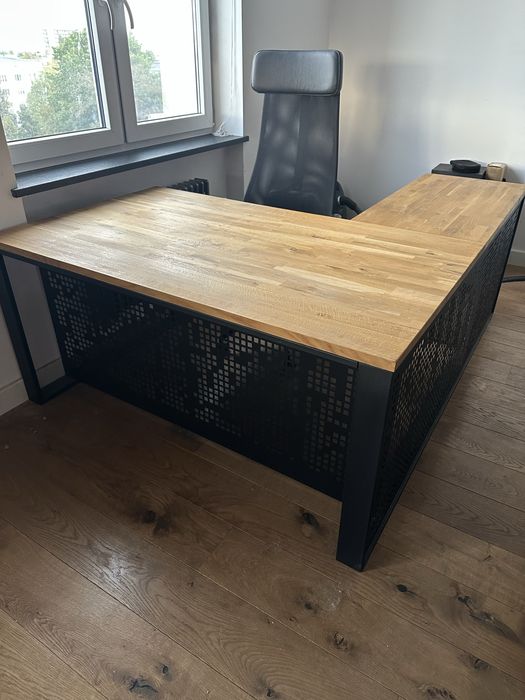 Narożne biurko w stylu loft drewniany blat dąb
