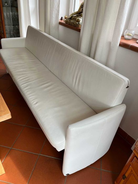 Lawka skorzana biala