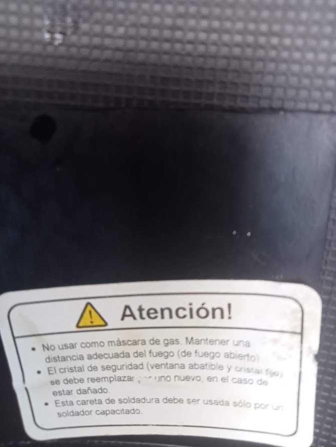 Máscara de soldar nova