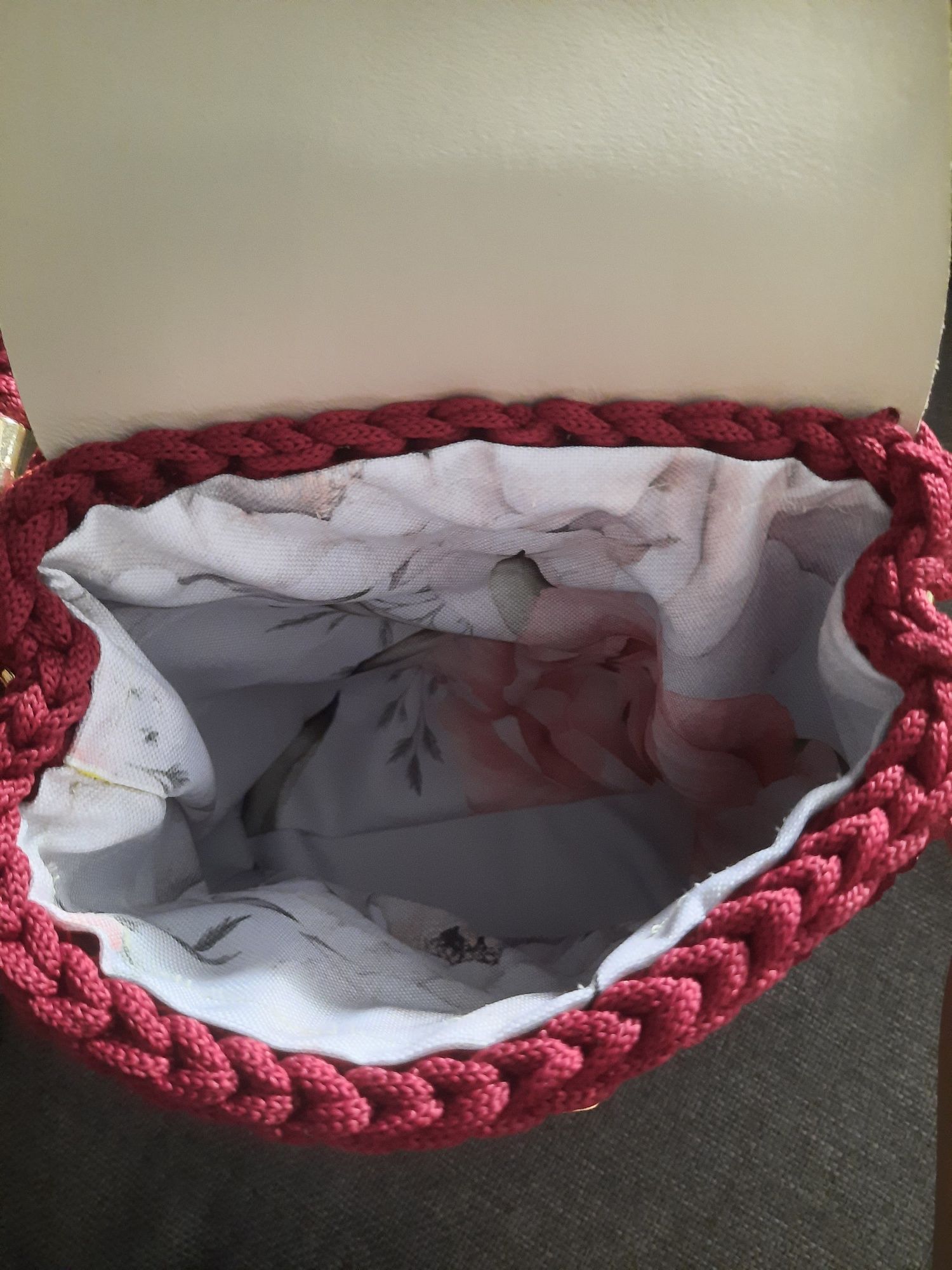 Torebka na szydełku hana handmade wino bordo beż skóra pleciona rączka