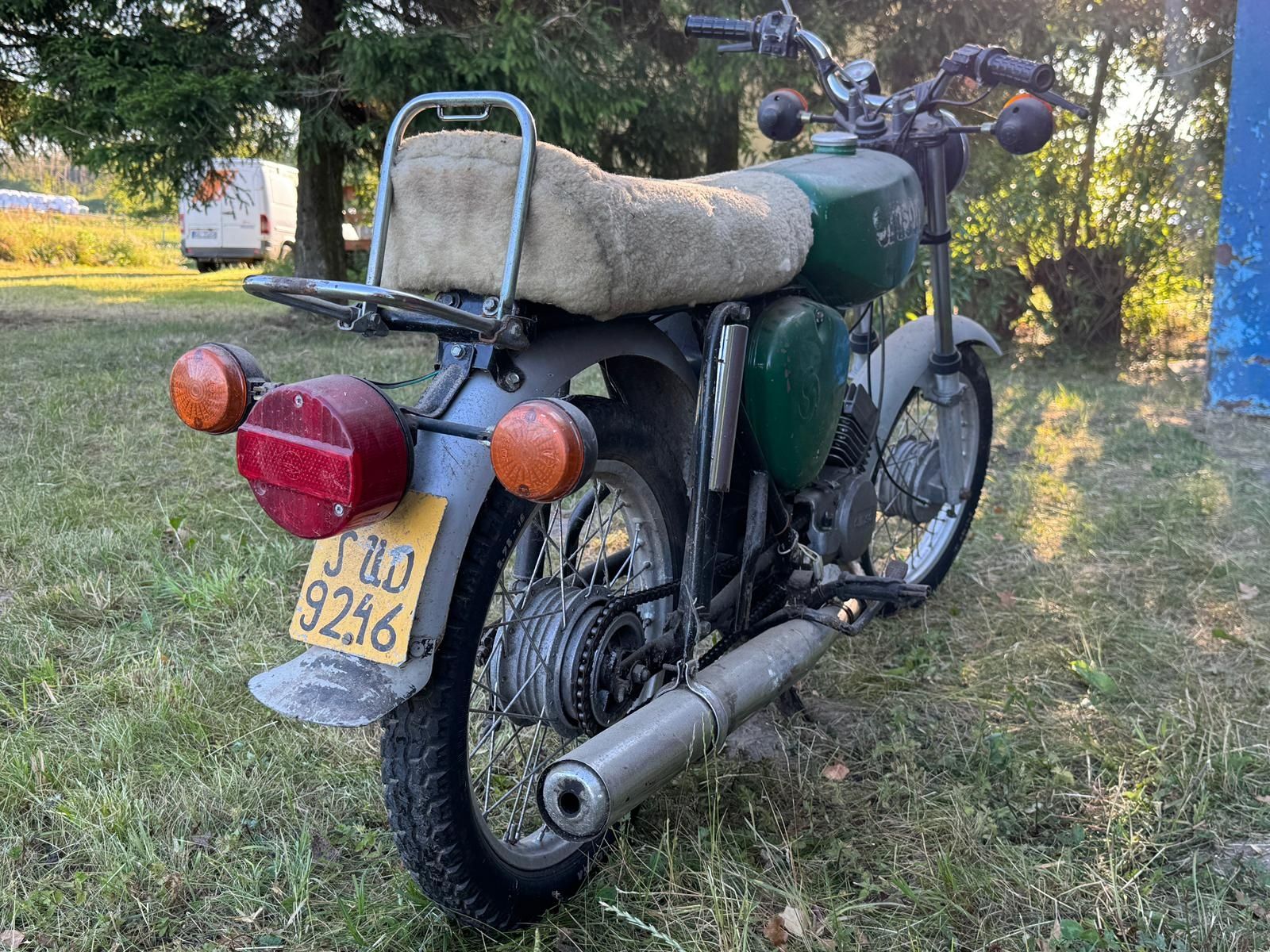 Motorower Simson S51 DDR na chodzie.