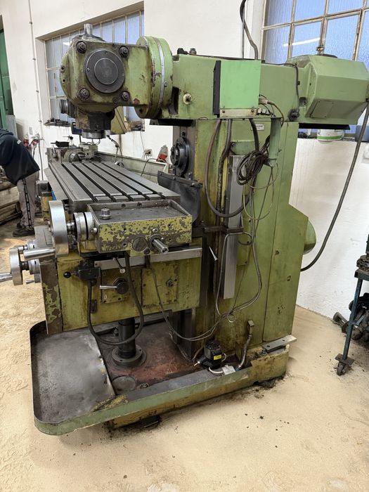 Frezarka uniwersalna FWH 40 J