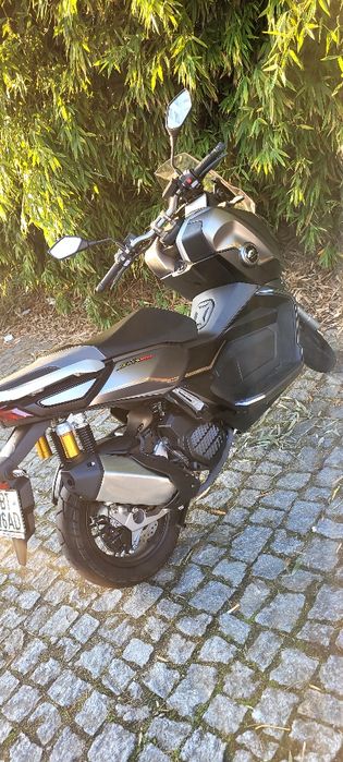 Qj motor Atr 125 como nova ano 2025 so 4200km
