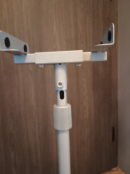 Stojaki pod kolumny, regulowane