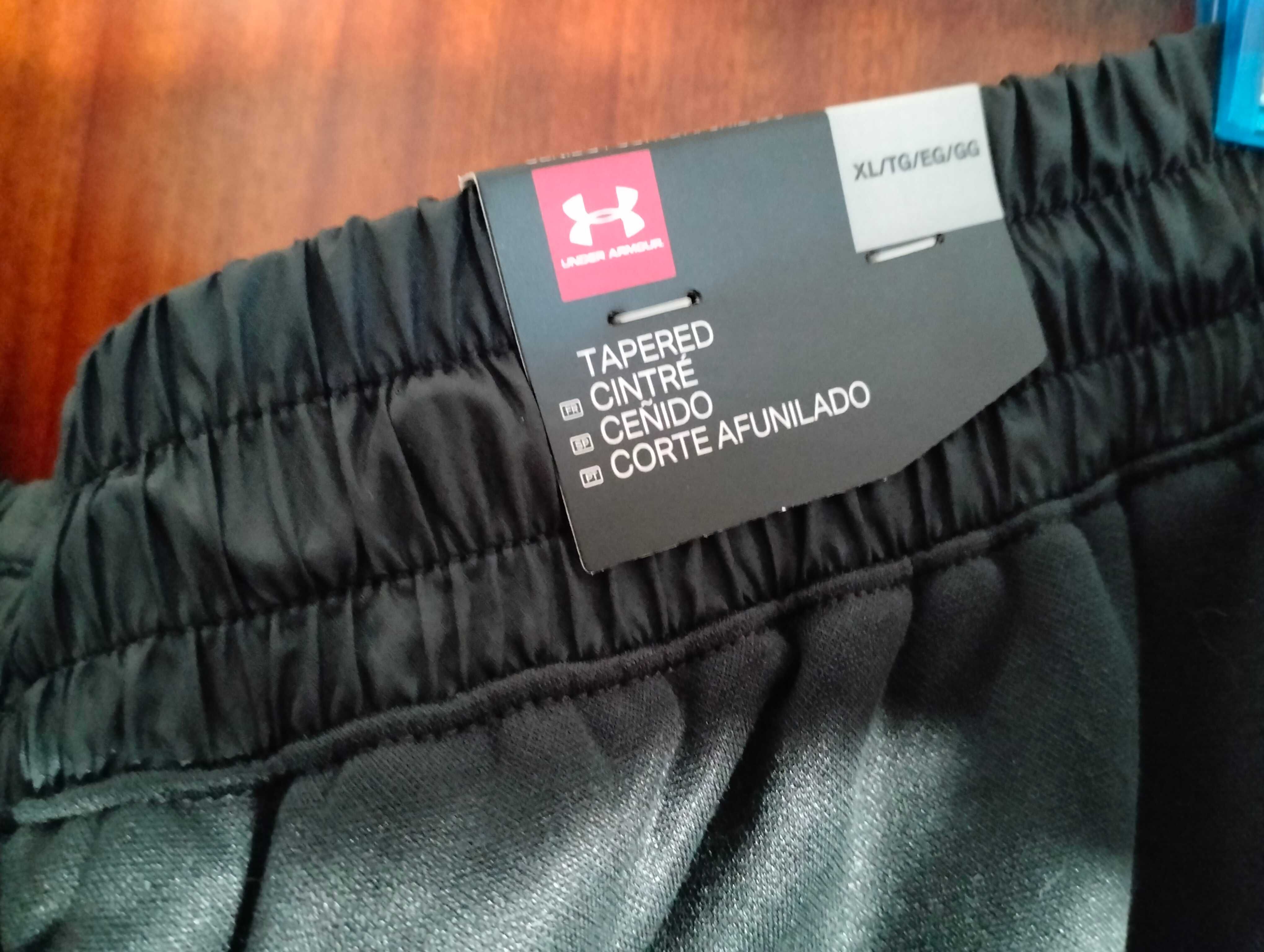 Calças Under Armour (XL)
