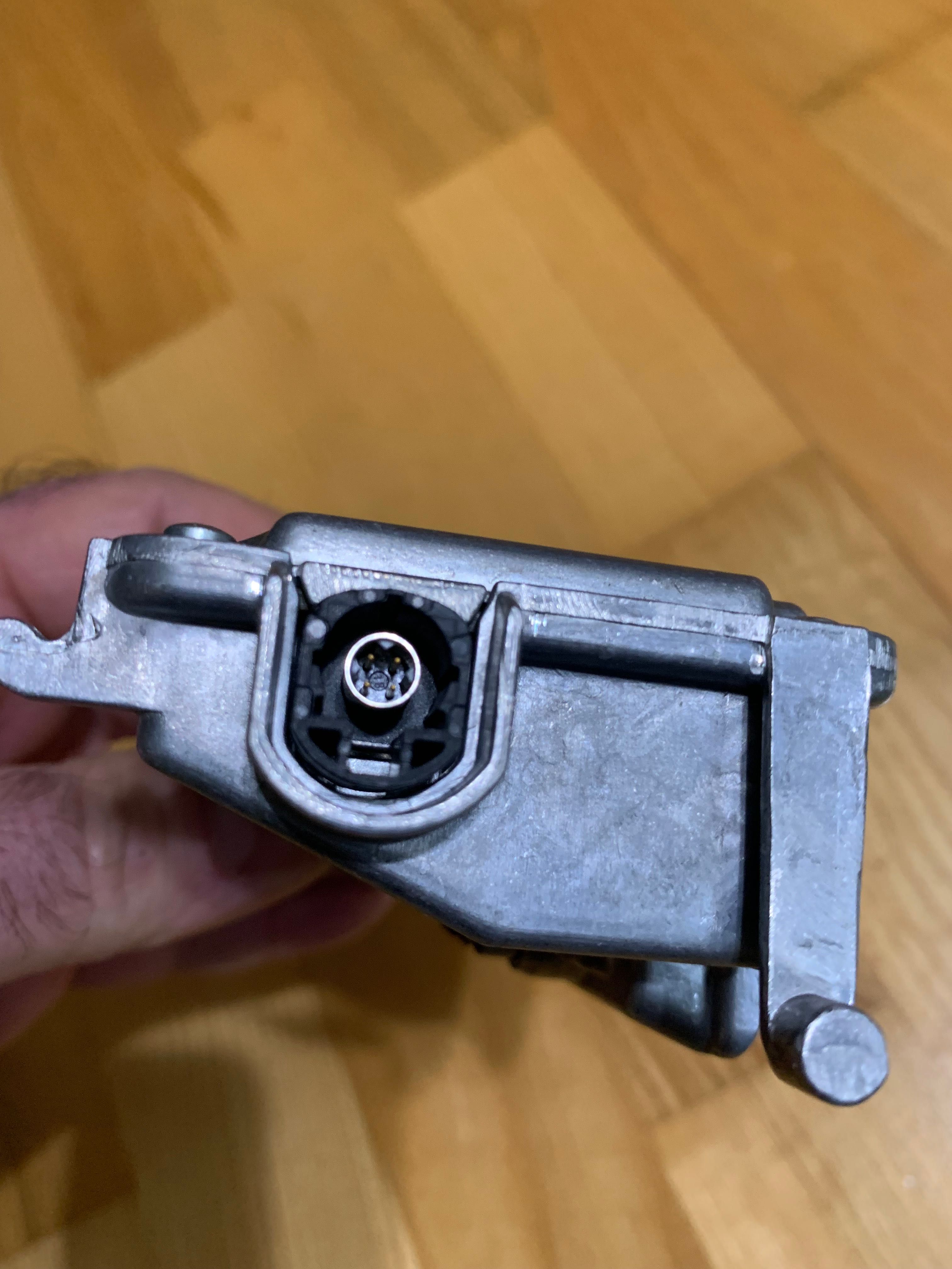 Audi A6 А7 А8  камера ассистент смены полосы движения 4H0907217F