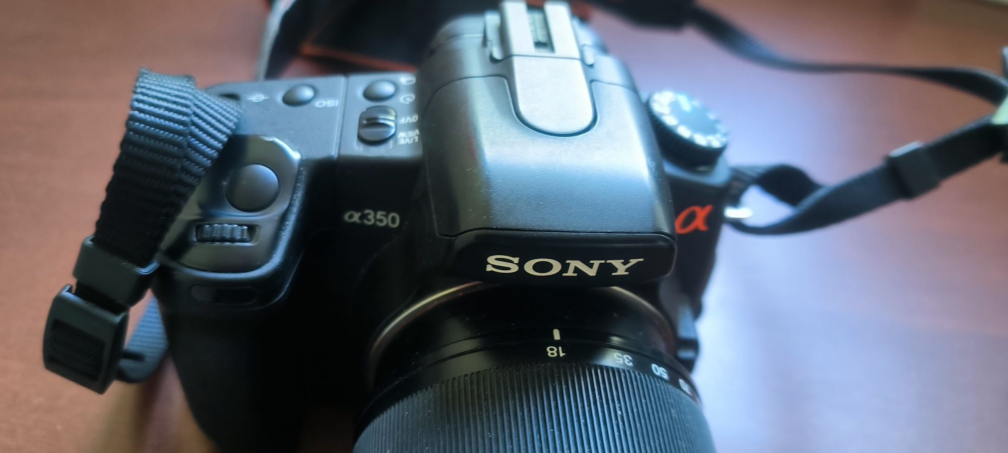 Sony DSLR-A350 z obiektywem 18-200