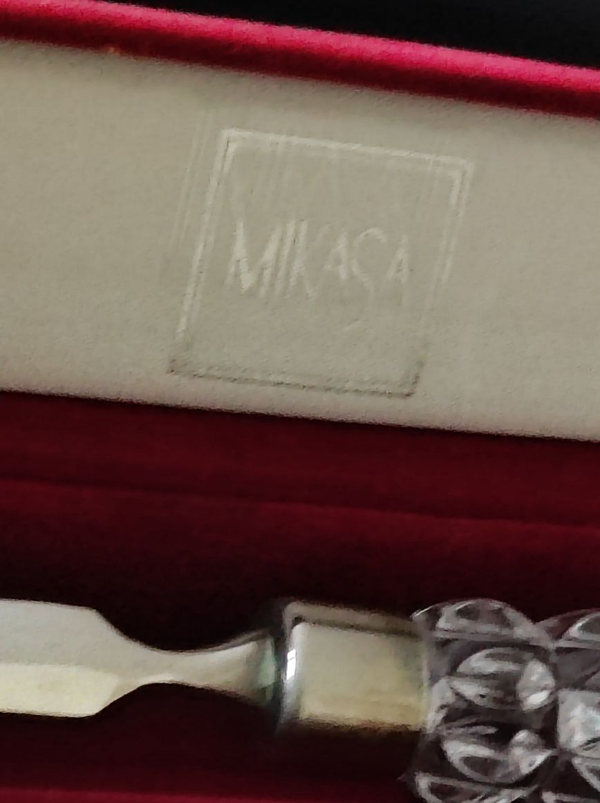 Abre cartas Mikasa