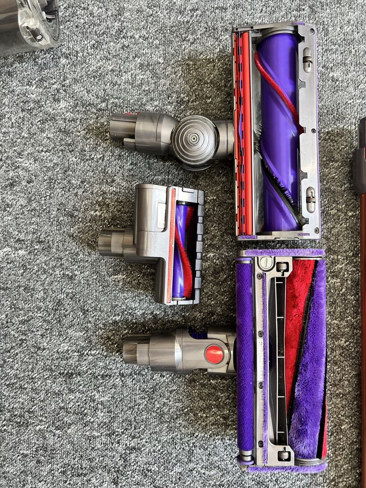 Dyson v10 absolute