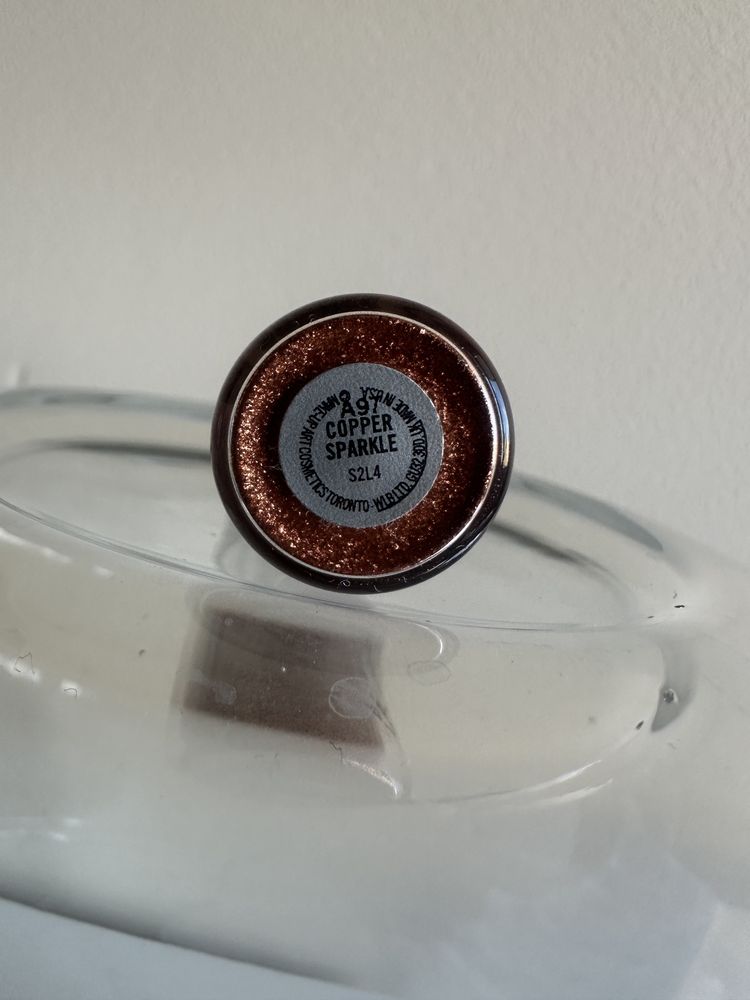 MAC Pigment Make UP