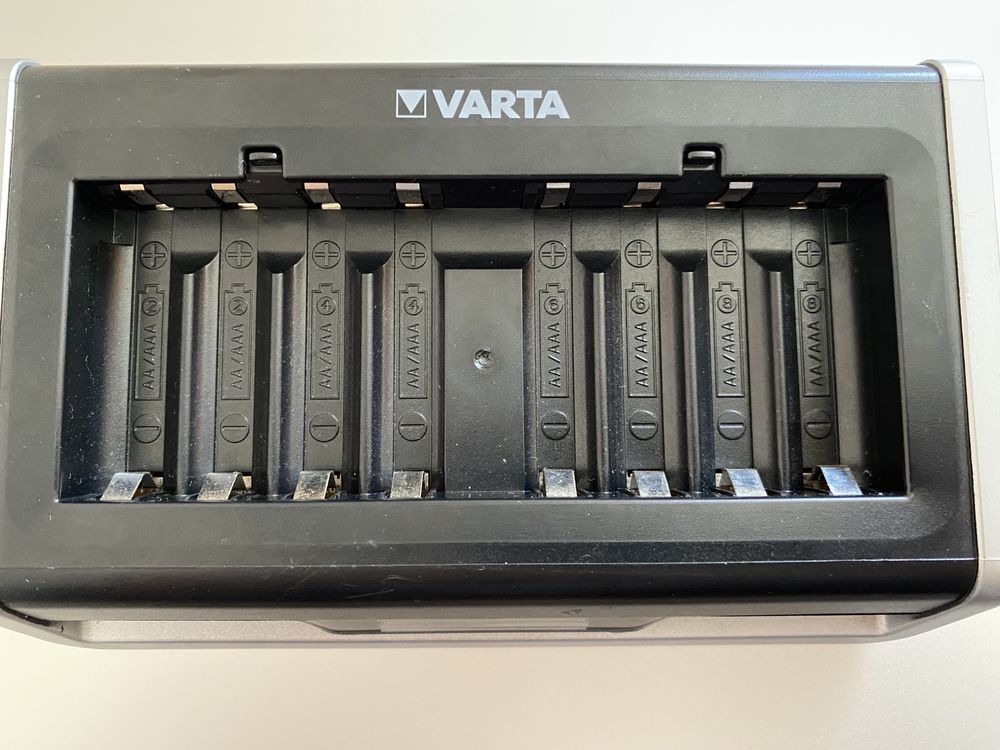 VARTA LCD Multi Charger Type 57671