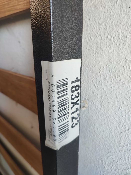 Estrado cama casal novo.