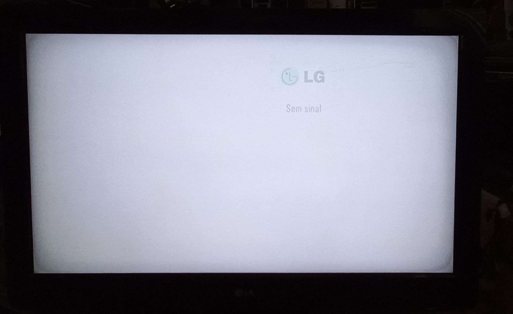 TV LG de 32 polegadas  com problemas na imagem