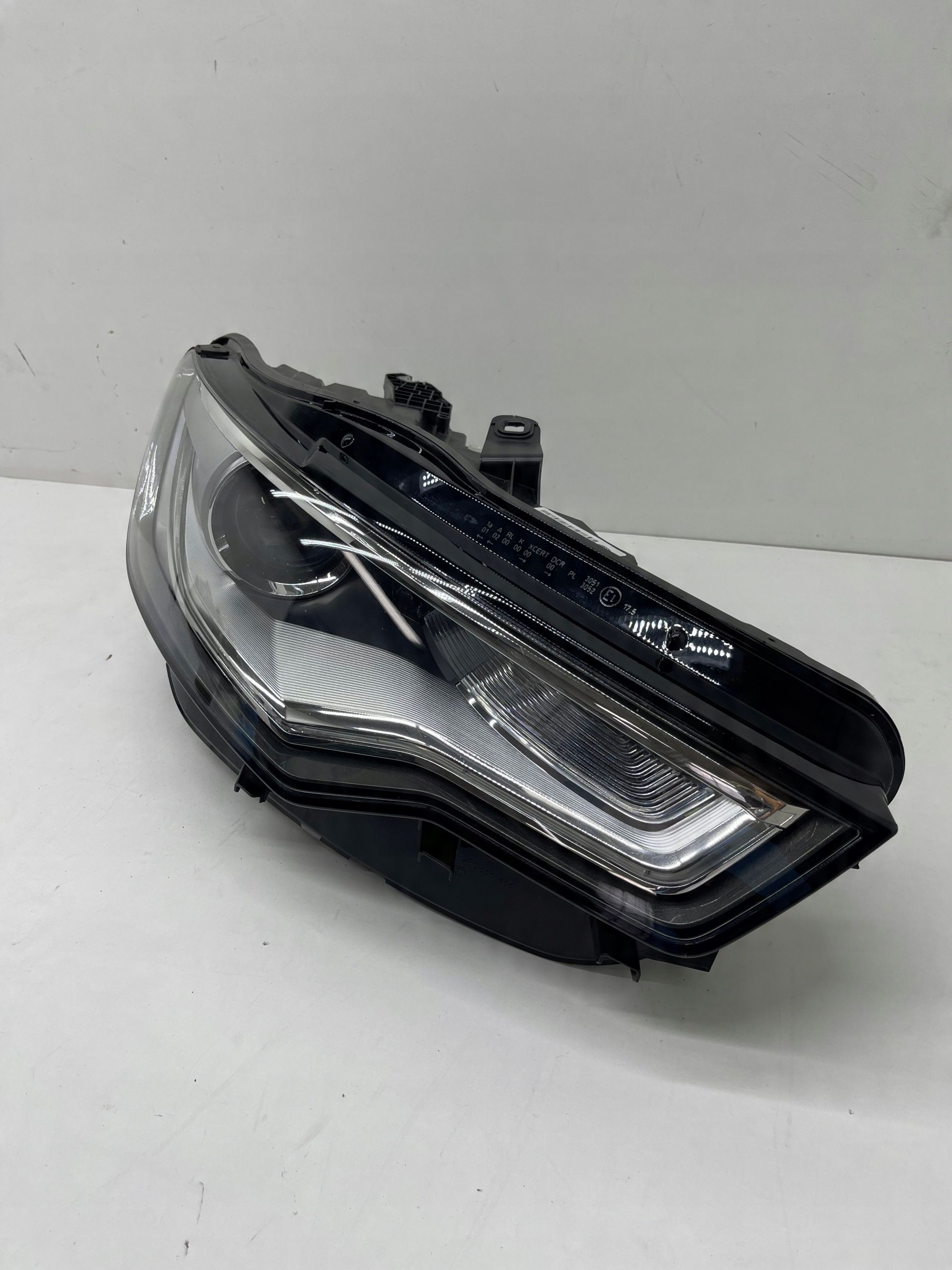 Audi A6 C7 Lampa Reflektor Prawy Przód Bi-Xenon Xenon Cała