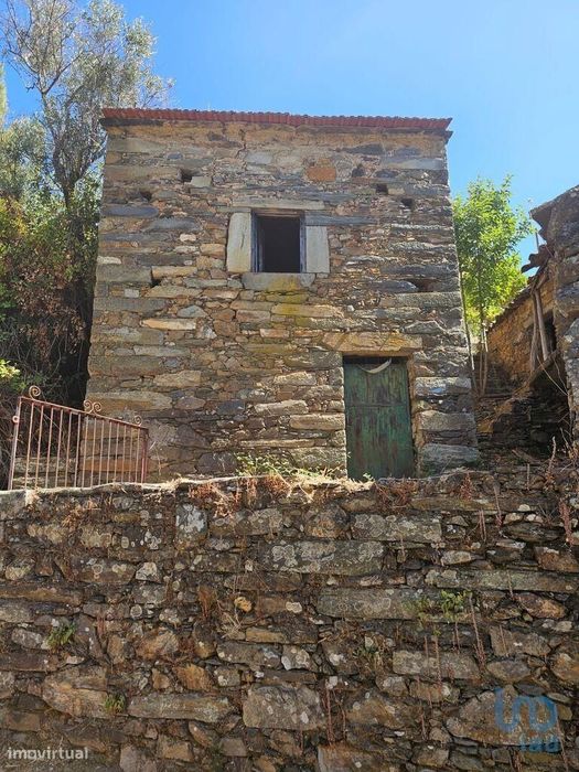Casa de aldeia T3 em Sobreira Formosa e Alvito da Beira de 193,00 m2