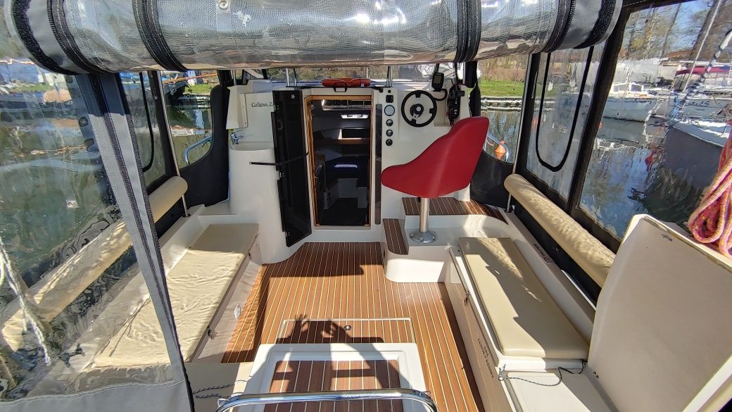Jacht houseboat Calipso23 Lux czarter Giżycko Mazury