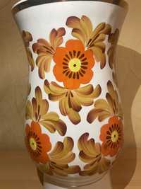 Фарфоровая ваза в этническом стиле СССР
