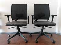 2 cadeiras de escritórios