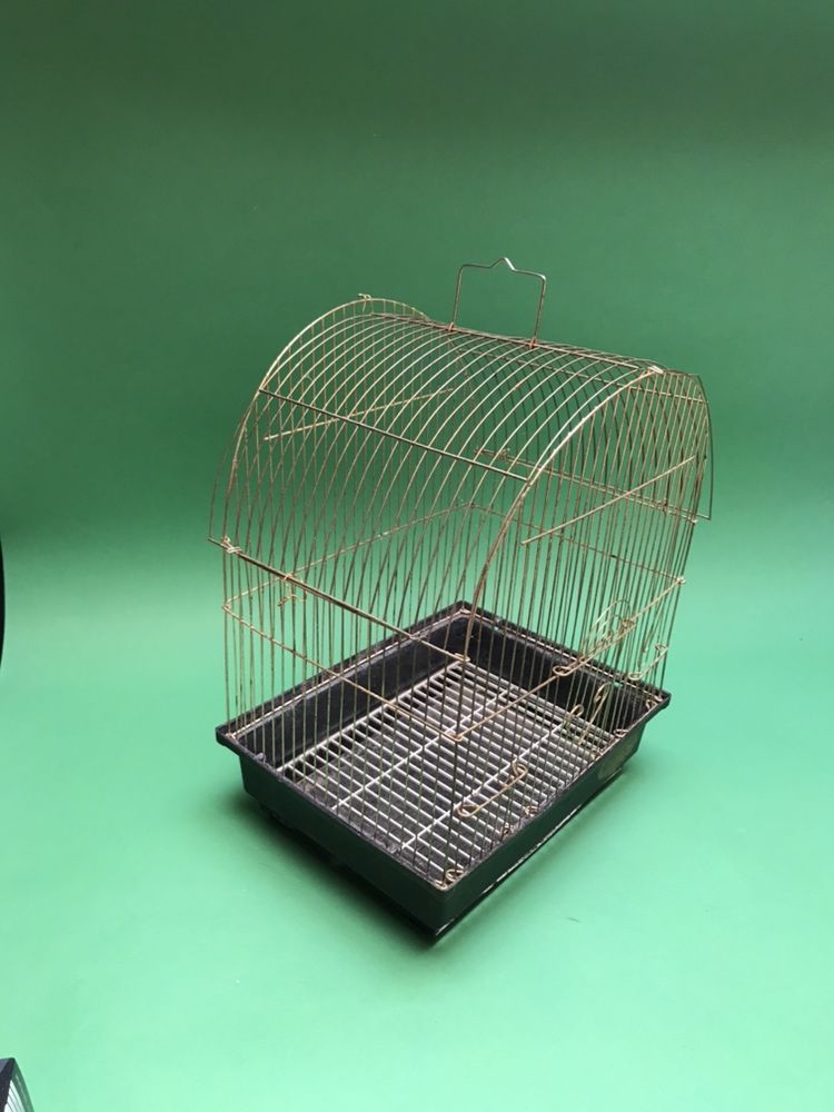 Золотистая клетка для птицы домашнего питомца попугая