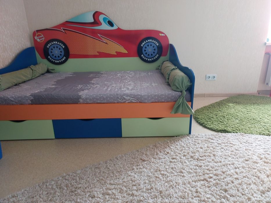 Дитячя кімната (меблі)