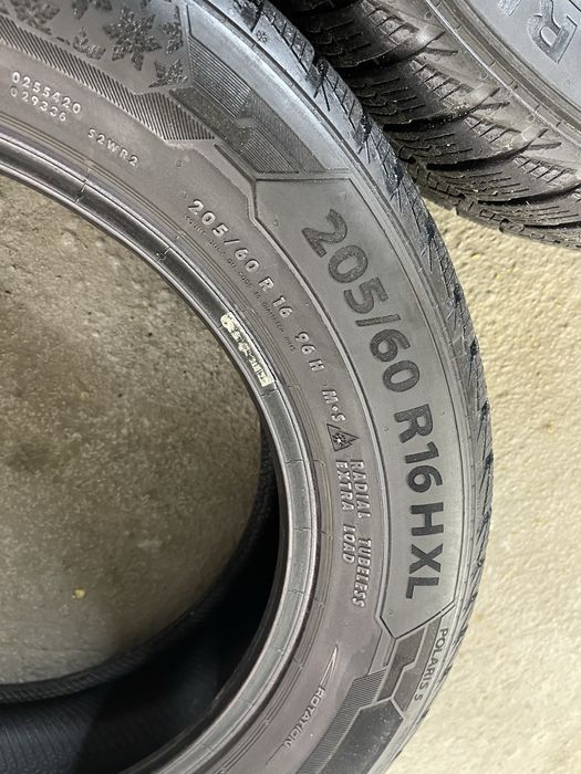 Продам комплект зимней резины Barum Polaris5 205/60/16