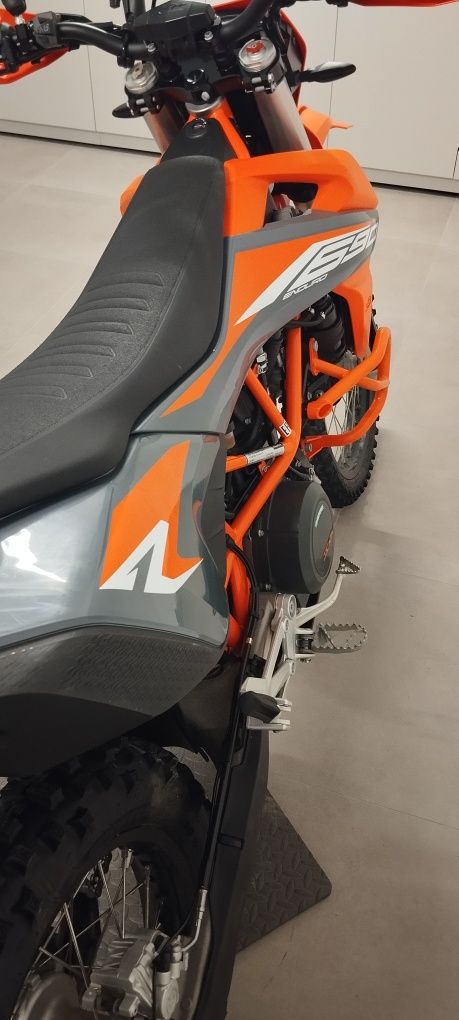 KTM 690 Enduro R 2023