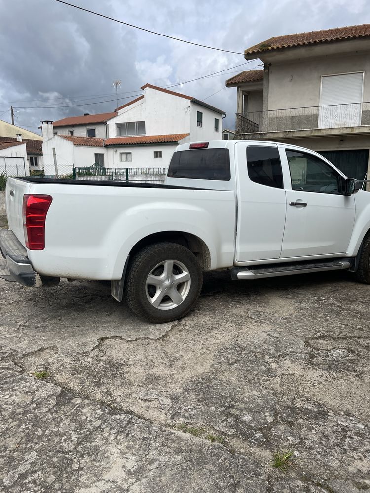 IZUSU DMAX  4x4 2014