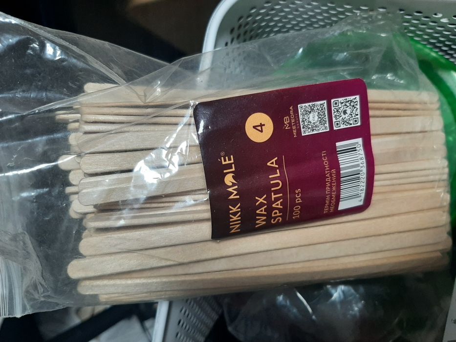 Материалы для мастера маникюра