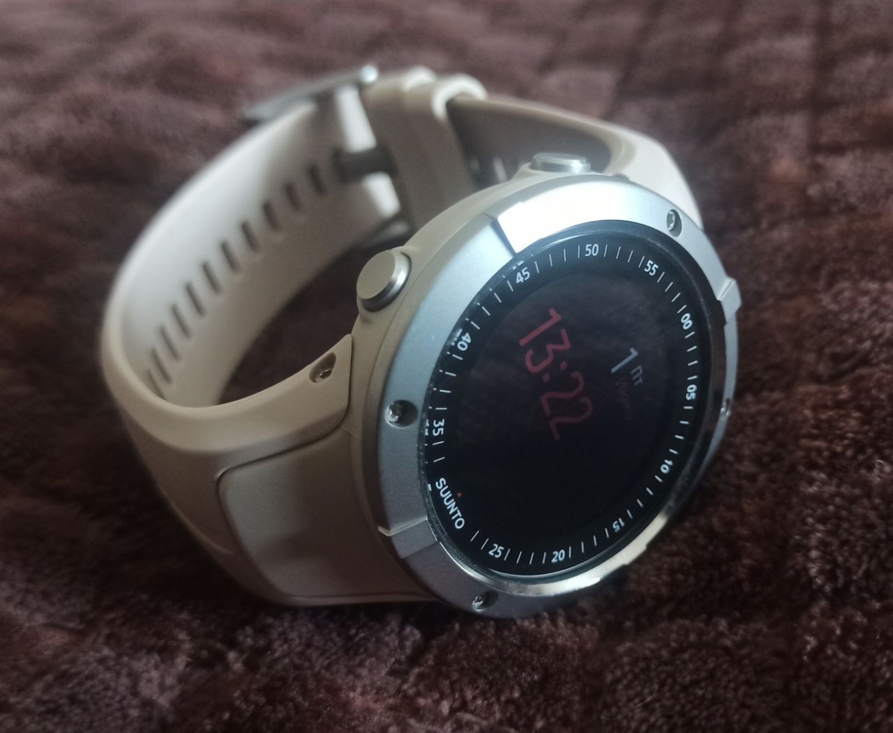 Часы спортивные GPS-часы Suunto Spartan Trainer WRIST HR
