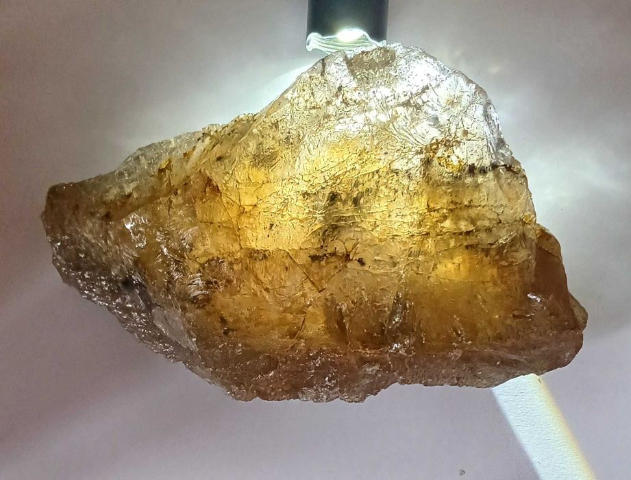 Кварц прозорий для колекції або виробів.