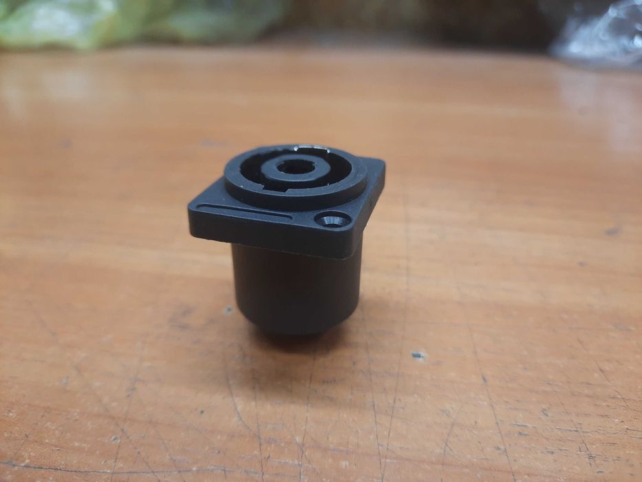 Штекер та розєм акустичний Спікон SpeakON 4-pin