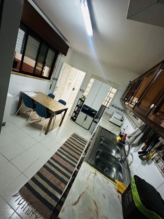 QUARTO casal Tapada das Mercês 8 min. da estação