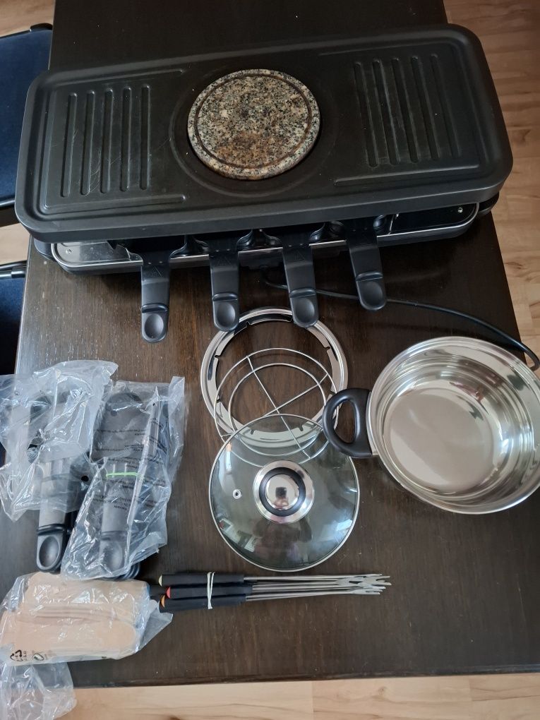 Zestaw do raclette i fondue.