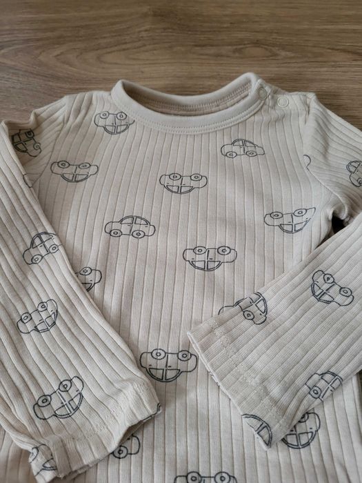 Body na długi rękaw prążkowane chłopięce w autka pepco 92