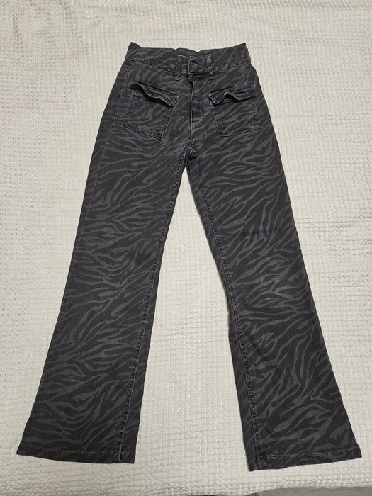 Calças de ganga / jeans