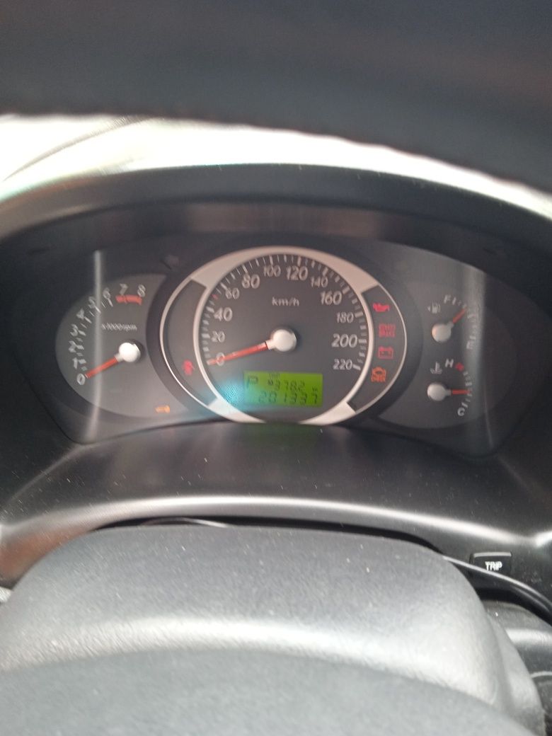 Hundai Tucson 2008р. 201тис. 2.0 автомат.
