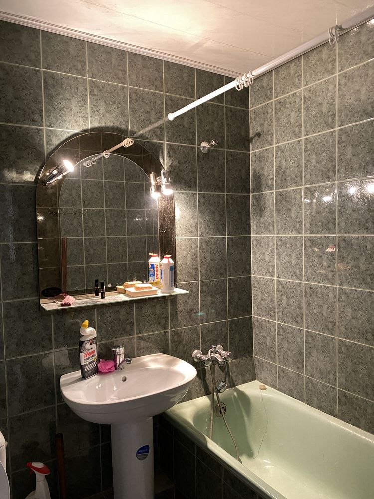 Продам 1 ком. Пр. О.Поля низ( бывш.пр.Кирова) 32000$