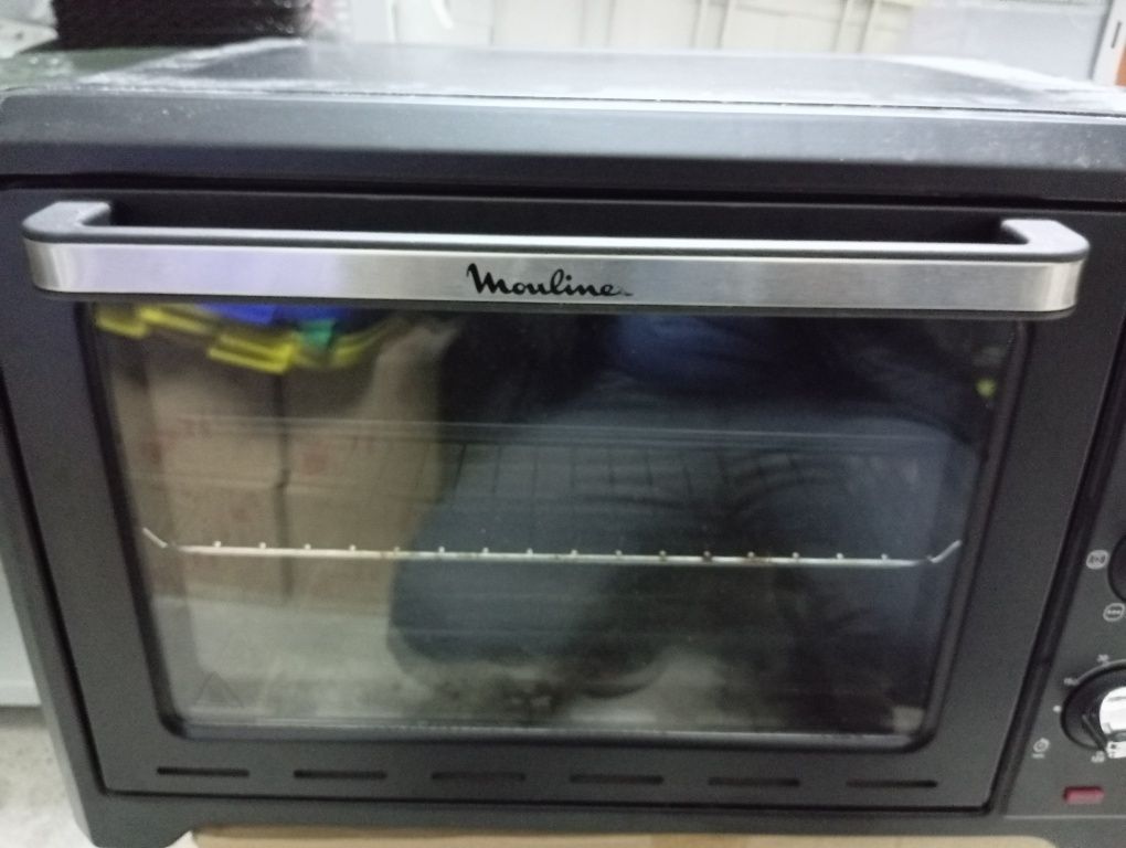 Forno elétrico preto
