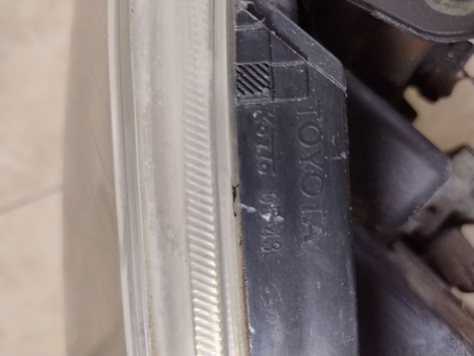 Toyota Avensis t25 03-06 lampa reflektor prawy lewy komplet Europa