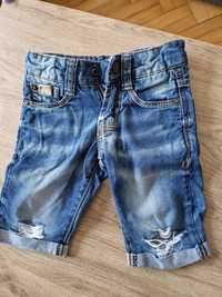 Krotkie spodenki jeansowe zara