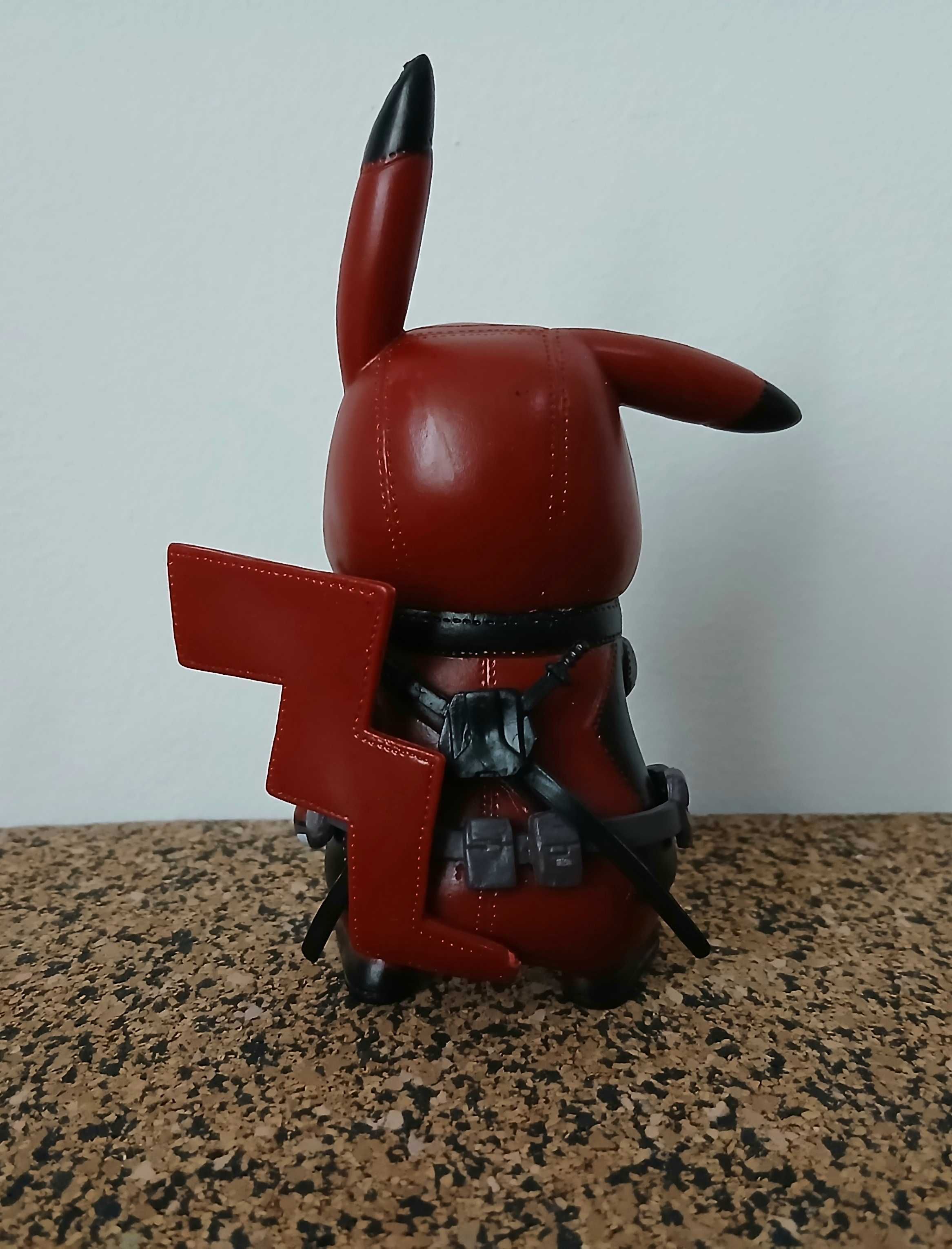 Figura - Deadpool Pikachu