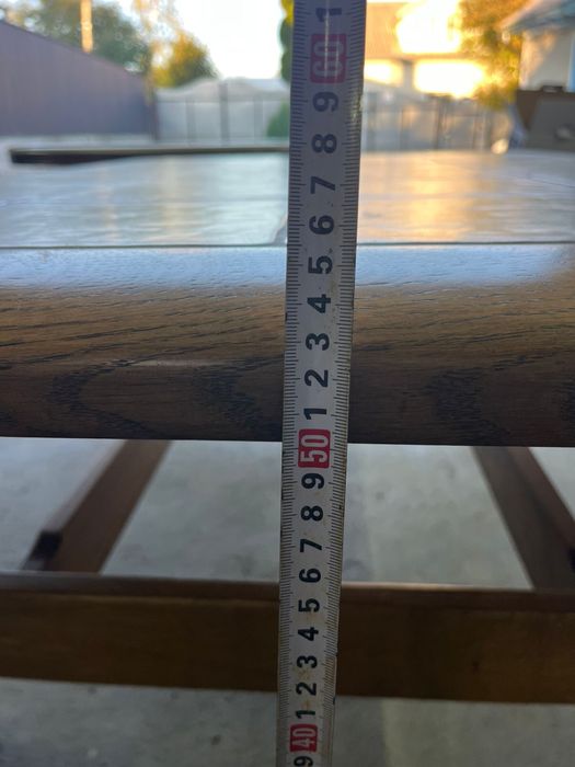 Дубовий журнальний стіл