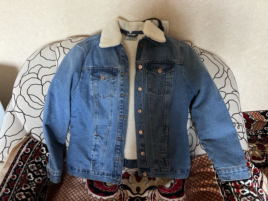 Джинсова куртка з утепленням, стан ідеальний