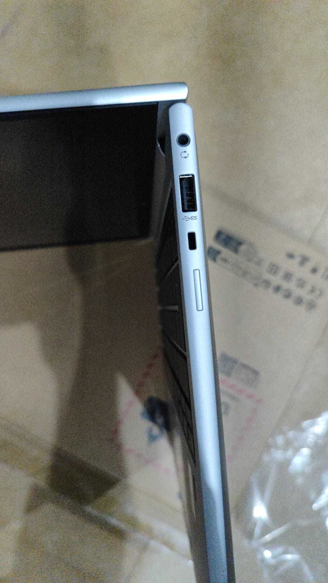 HP EliteBook 830 G10 i7 Novo