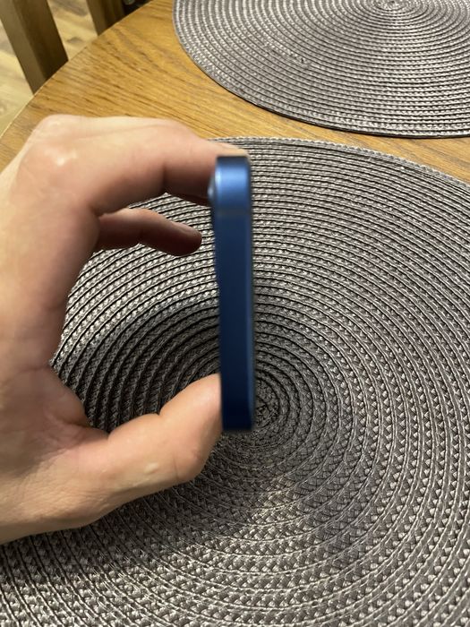 Iphone 12 mini в хорошому стані