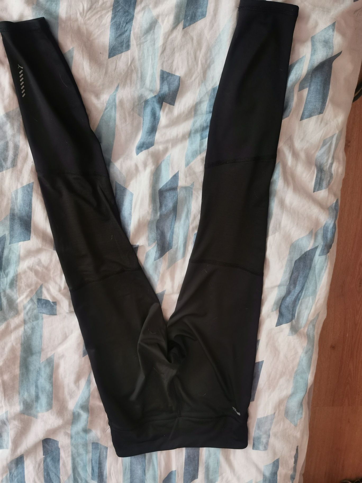 Legginsy Puma Studio Fundation 521611 Czarny Slim Fit roz XS
