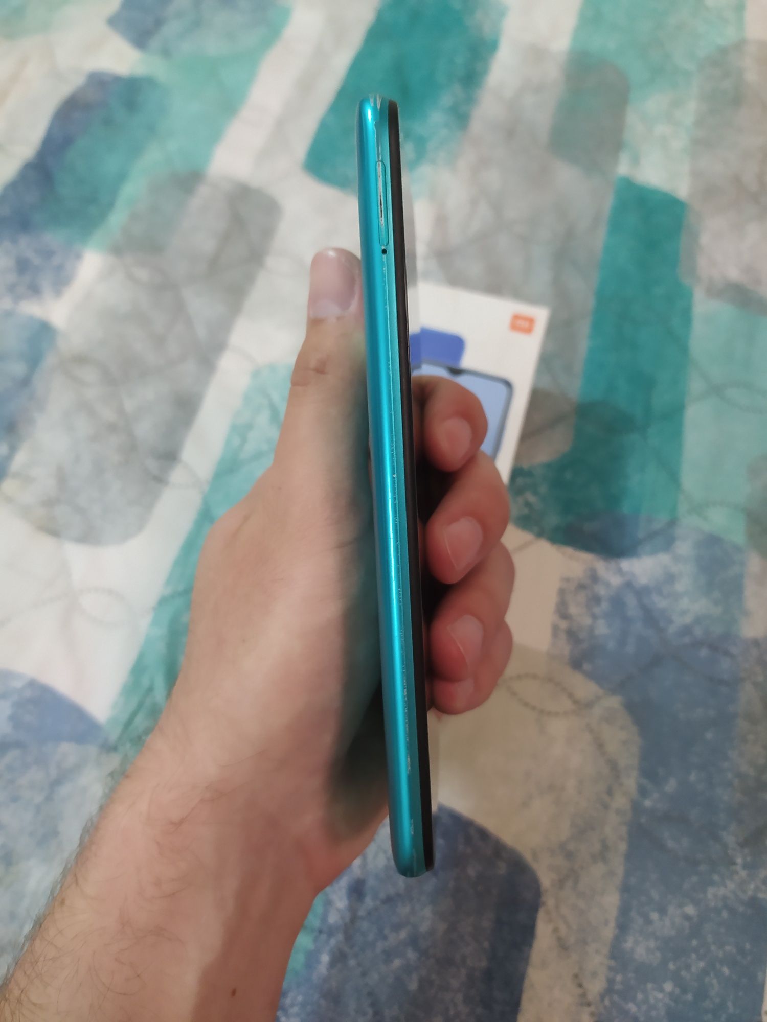 Крутий смартфон Xiaomi Redmi 9T 4/128GB в гарному стані
